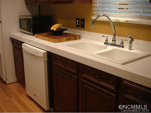 170 Applegate Village - Photo 5