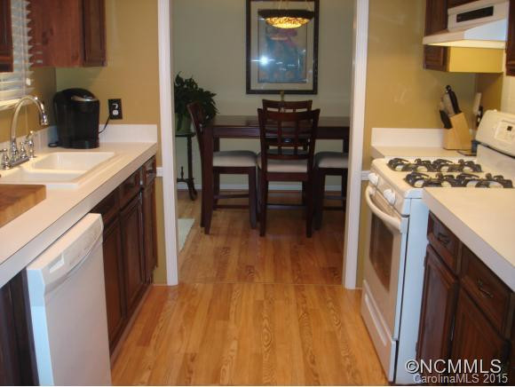 170 Applegate Village - Photo 6