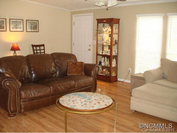 170 Applegate Village - Photo 9