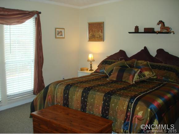 170 Applegate Village - Photo 10
