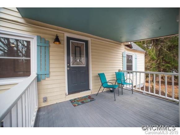 730 RHODODENDRON AVE - Photo 2