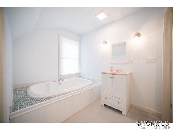 730 RHODODENDRON AVE - Photo 12