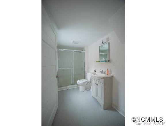 730 RHODODENDRON AVE - Photo 17