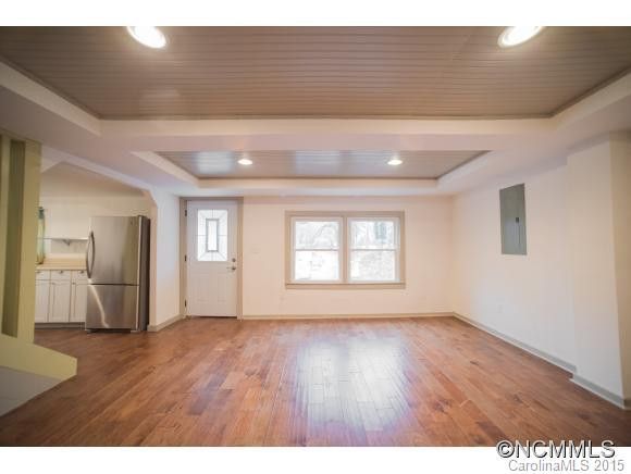 730 RHODODENDRON AVE - Photo 4