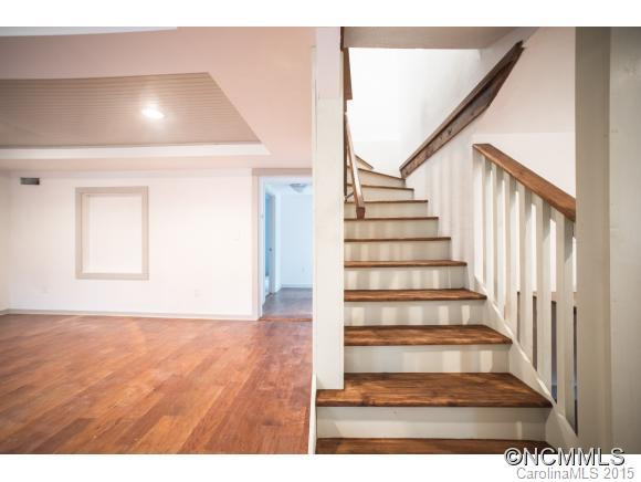 730 RHODODENDRON AVE - Photo 8