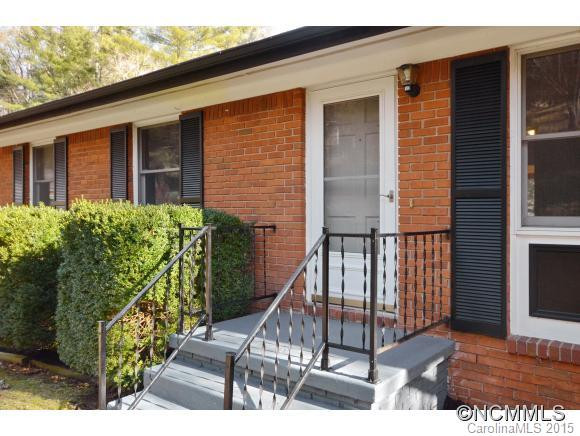 28 Brookcliff Drive - Photo 2