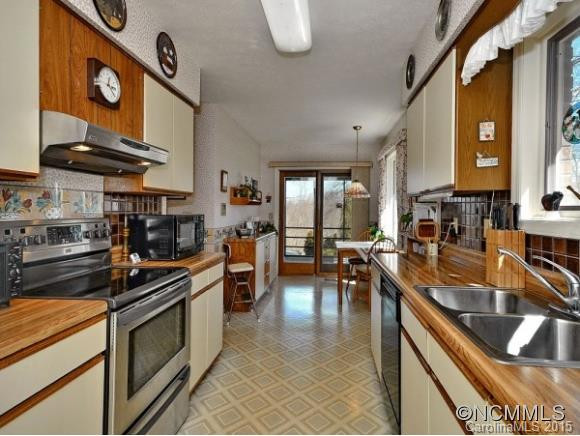 907 RAINBOW LANE - Photo 8
