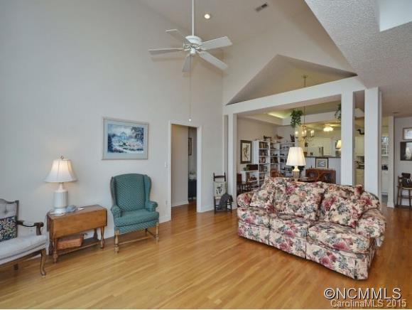 63 CHESTNUT LANE - Photo 4