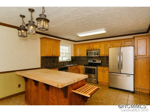 1 Highlander Road - Photo 2