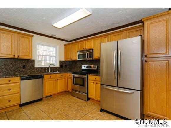 1 Highlander Road - Photo 4
