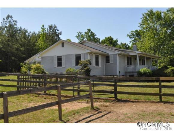 1185 Sandy Plains Road - Photo 2