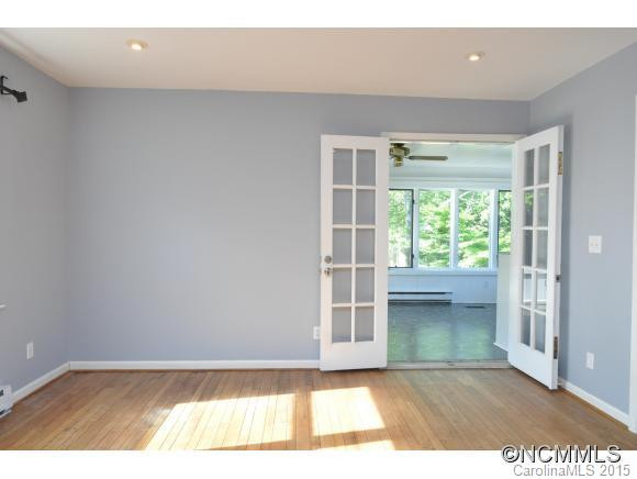 1185 Sandy Plains Road - Photo 11