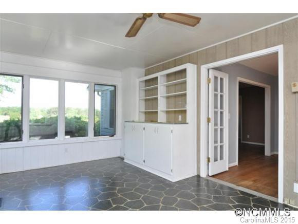 1185 Sandy Plains Road - Photo 12