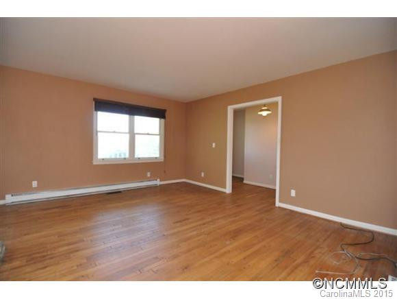 1185 Sandy Plains Road - Photo 15