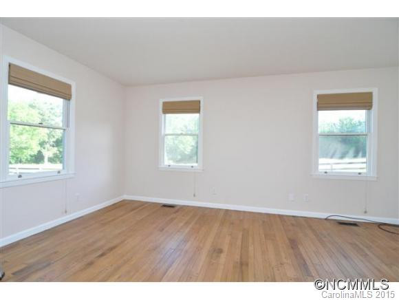 1185 Sandy Plains Road - Photo 16