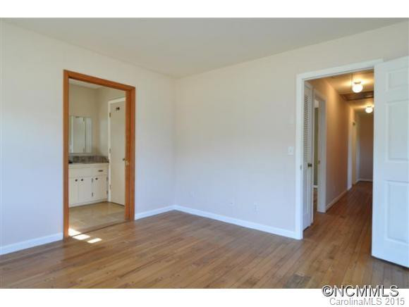 1185 Sandy Plains Road - Photo 17