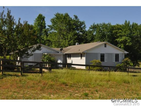 1185 Sandy Plains Road - Photo 3