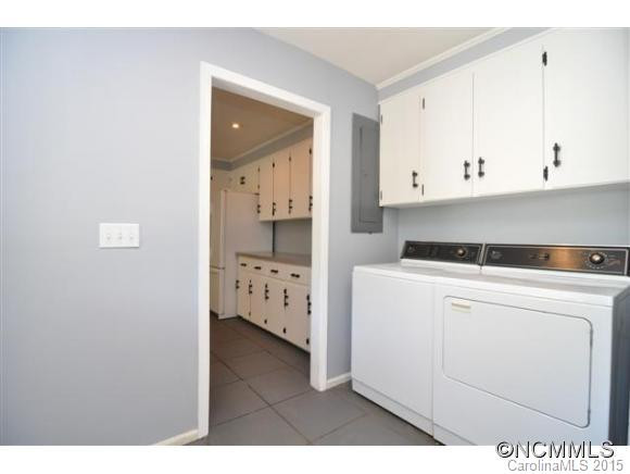 1185 Sandy Plains Road - Photo 21