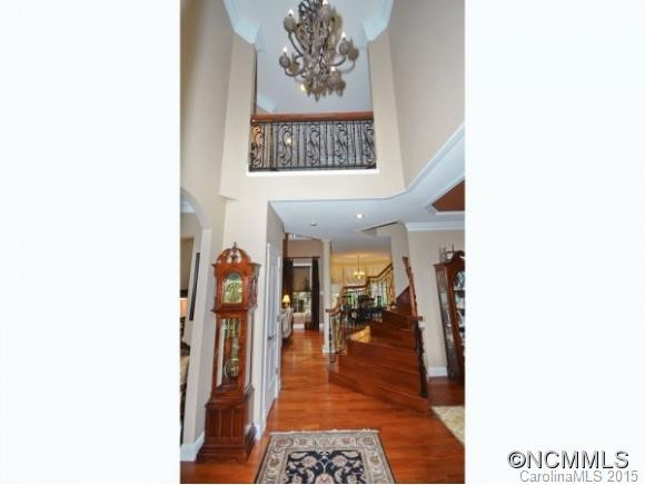 108 DUMONT COURT - Photo 2
