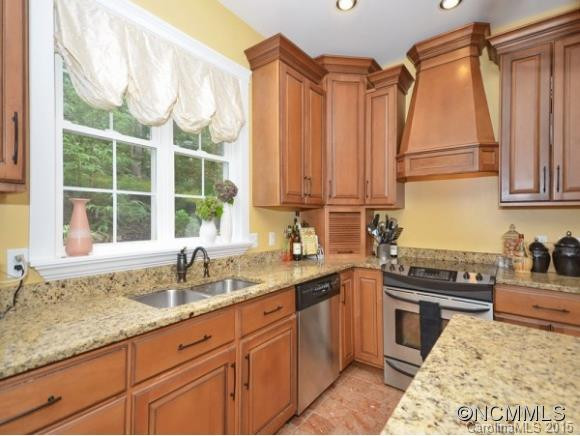 108 DUMONT COURT - Photo 10