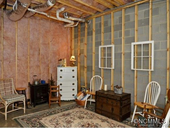 325 MACNEIL WAY - Photo 15