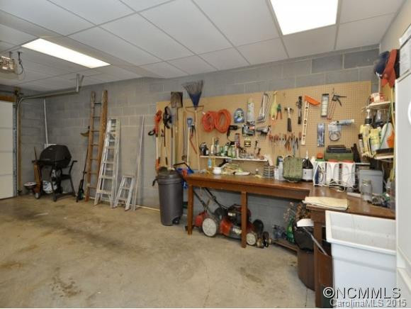 325 MACNEIL WAY - Photo 16