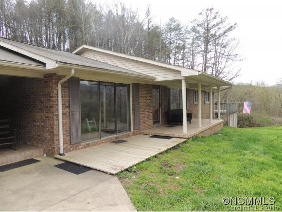 2515 Oakdale Dr