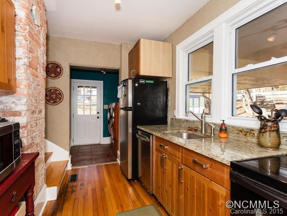 7 Harvard Place - Photo 5