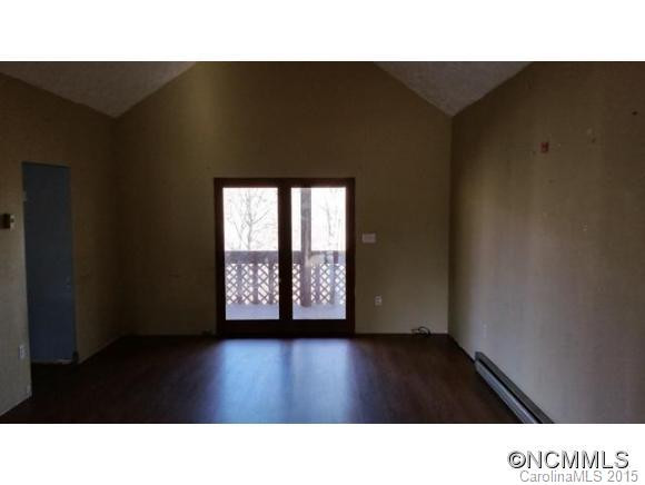 137 Frankie Lane - Photo 3