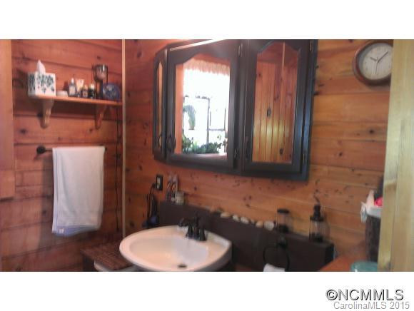 2406 Hemphill Rd - Photo 10