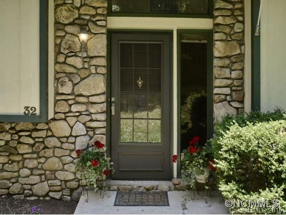 32 CHESTNUT STREET - Photo 2