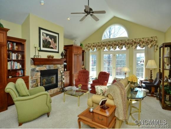 40 FALLS VIEW COURT - Photo 4