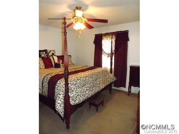 109 ASHWOOD LANE - Photo 12