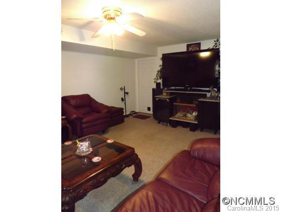 109 ASHWOOD LANE - Photo 16