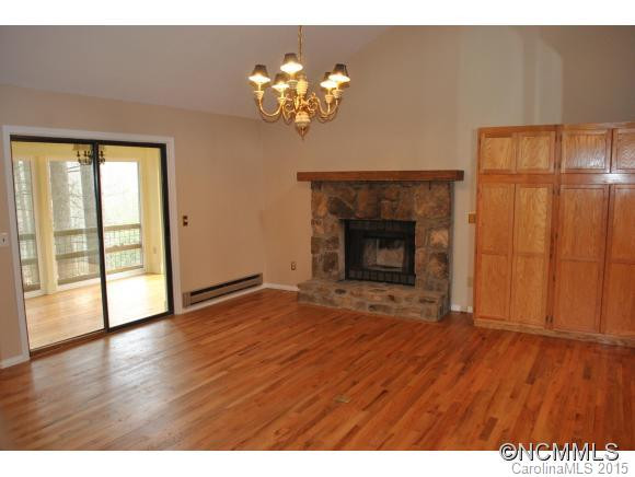 32 Hamilton Court - Photo 6