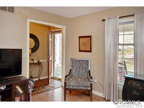 151 Castlerock Drive - Photo 4