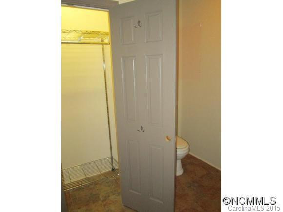 100 Clover Leaf Dr - Photo 9