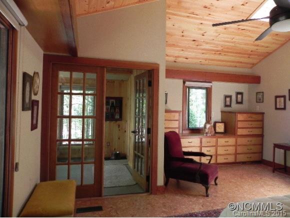 343 Round Hill Rd. - Photo 11
