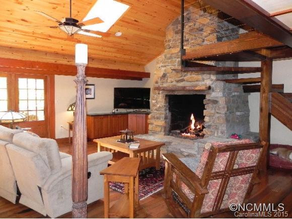 343 Round Hill Rd. - Photo 7
