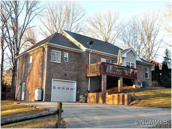 210 Bridle Path - Photo 2