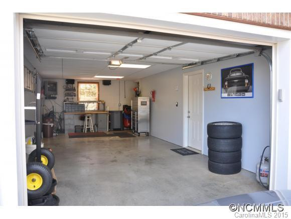 210 Bridle Path - Photo 7