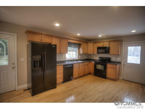 18 Barclay Road - Photo 2