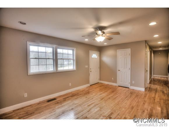18 Barclay Road - Photo 5