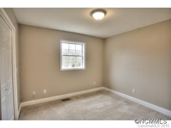 18 Barclay Road - Photo 6