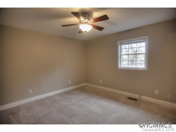 18 Barclay Road - Photo 10