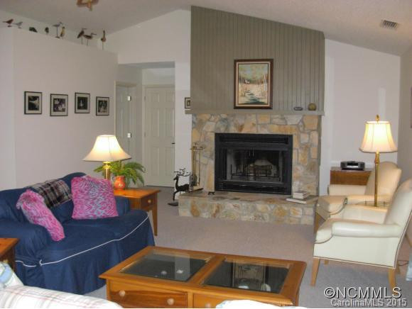 213 Club Drive - Photo 2