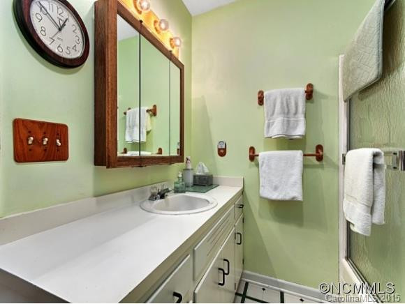 221 GATEWAY STREET - Photo 8