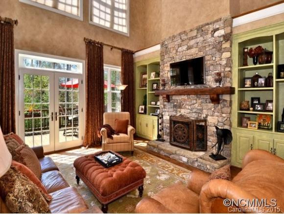 1640 Olmsted Drive - Photo 2