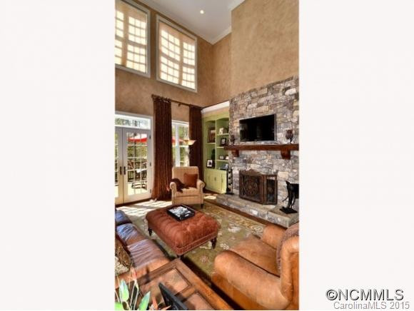 1640 Olmsted Drive - Photo 3