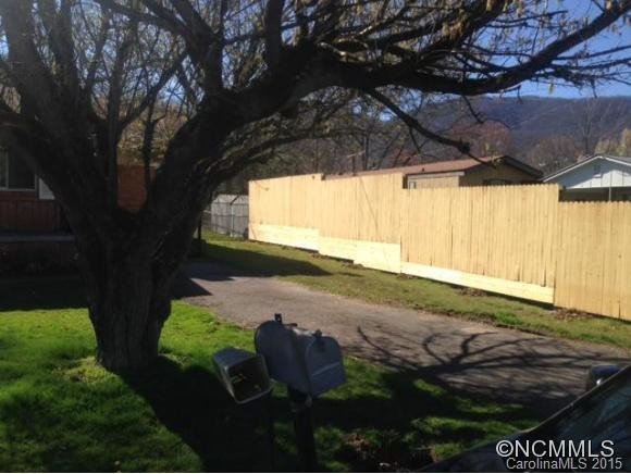 142 Hyatt Street - Photo 22